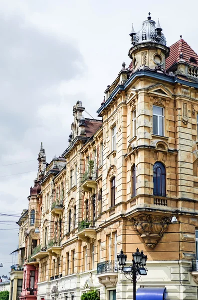 Vacker gammal byggnad i lvov — Stockfoto