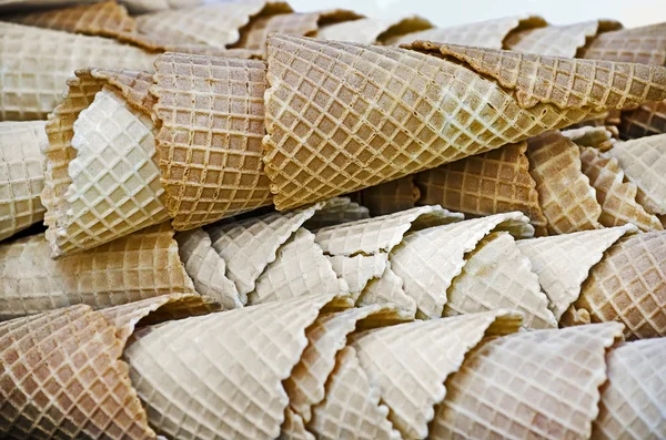 Вафельні рулони морозива — стокове фото