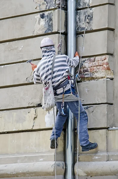 Industrial climbing — Stock Photo, Image