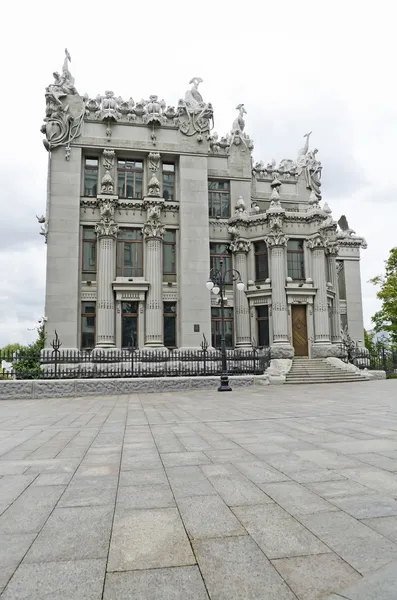 Das Haus mit den Schimären - die Residenz des ukrainischen Präsidenten — Stockfoto