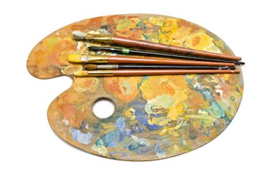 bir palette Boya fırçaları