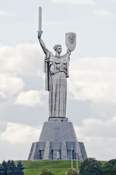 Памятник "Родине" в Киеве — стоковое фото