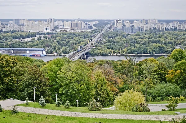 Vista da costa esquerda de Kiev — Fotografia de Stock