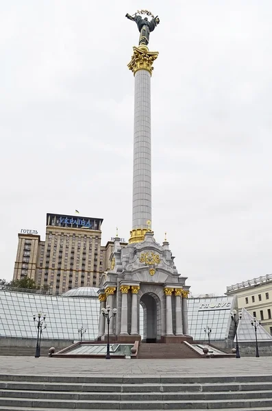 Uafhængighed monument i Kiev - Stock-foto