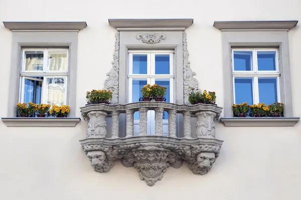 Schicker Kunstbalkon — Stockfoto