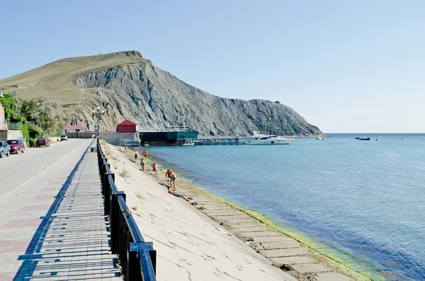 Embankment in Ordzjonikidze — Stockfoto