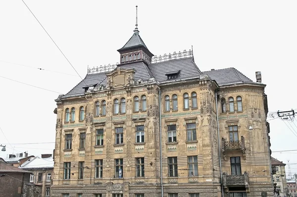 Ancien bâtiment à Lvov — Photo