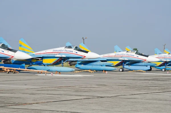 Military aircraft on the airfield in the Crimea — Stock Photo, Image