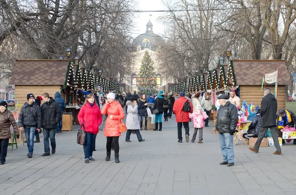 Bazar de Navidad y Año Nuevo en el centro de Lvov — Foto de Stock