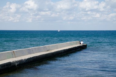 Güzel deniz manzarası - Feodosia, Kırım 'da dalgalar
