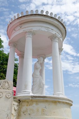 rotunda heykel