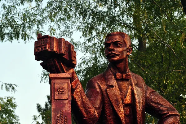 Statue to Duvan Semen, former mayor of Yevpatoria — Stock Photo, Image