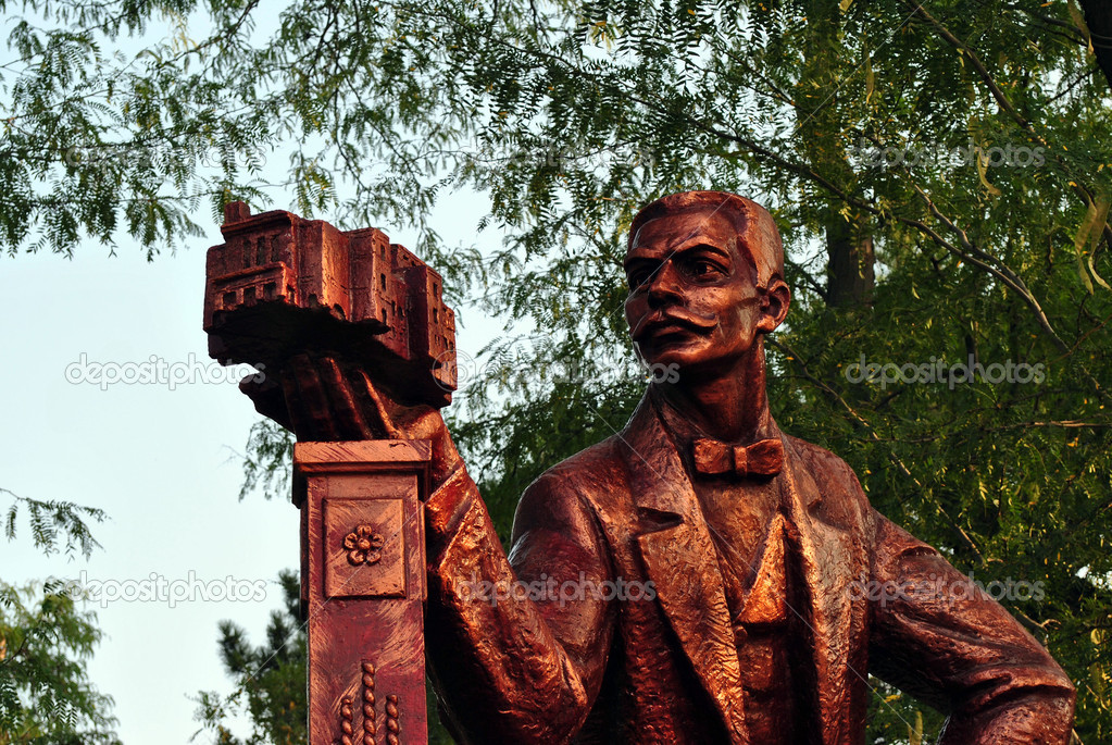 Statue to Duvan Semen, former mayor of Yevpatoria