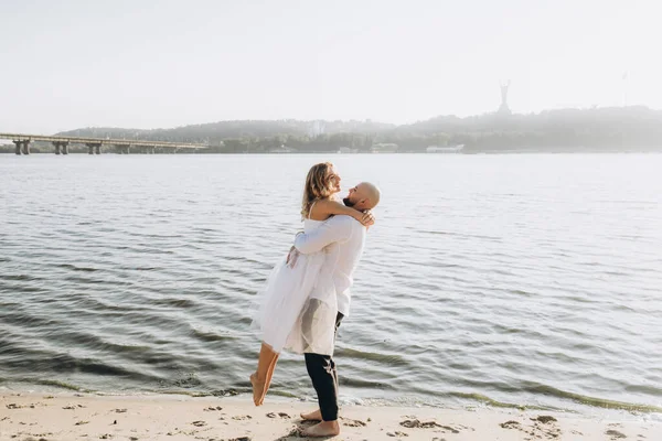 Wedding Photosession Sunset Beautiful Couple Bride White Dress Groom White — Fotografia de Stock