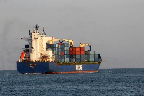 Container Cargo Ship Exit Lagos Port 1St May 2022 — Foto de Stock