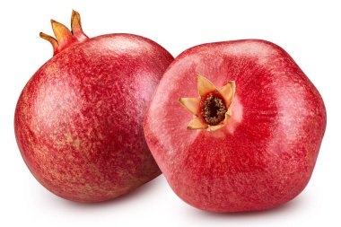 Beyaz arka planda izole edilmiş nar. Taze nar. Yol narları kırpılıyor. Nar makro stüdyo fotoğrafı.