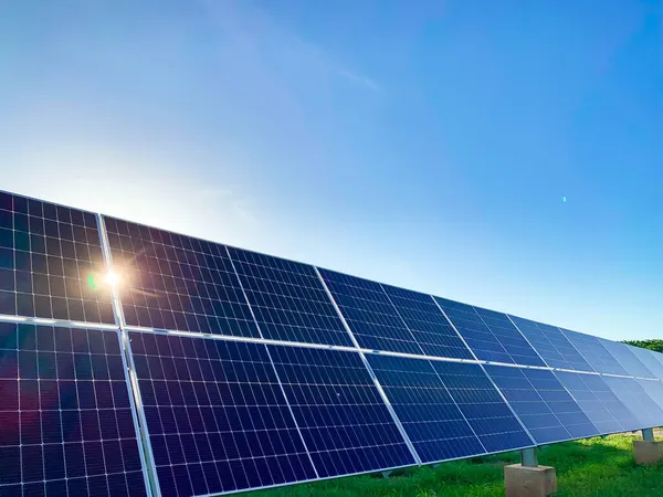 Planta Solar Célula Solar Com Luz Solar Clima Quente Provoca — Fotografia de Stock