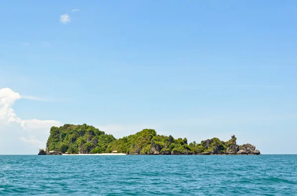 Ko Maphrao island in the ocean — Stock Photo, Image