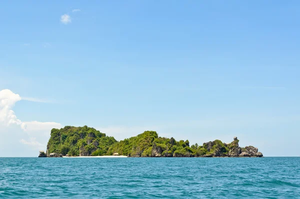 Isola di Ko Maphrao nell'oceano — Foto Stock