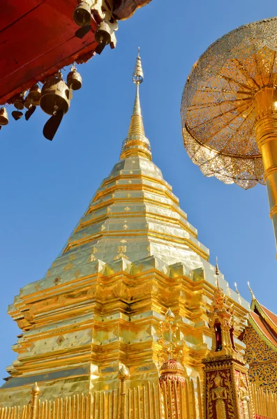 Wat Phra At Doi Suthep turistattraktioner i Thailand - Stock-foto