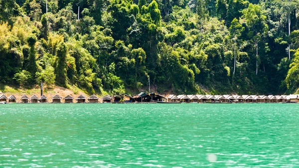 Bamboo floating resort — Stock Photo, Image