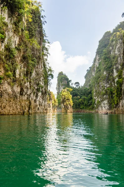 Resa ön och den gröna laken (Guilin av Thailand ) — Stockfoto