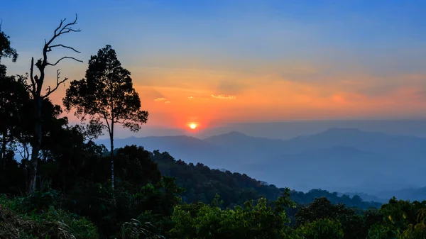 Hoge hoek bekijken prachtige zonsondergang — Stockfoto