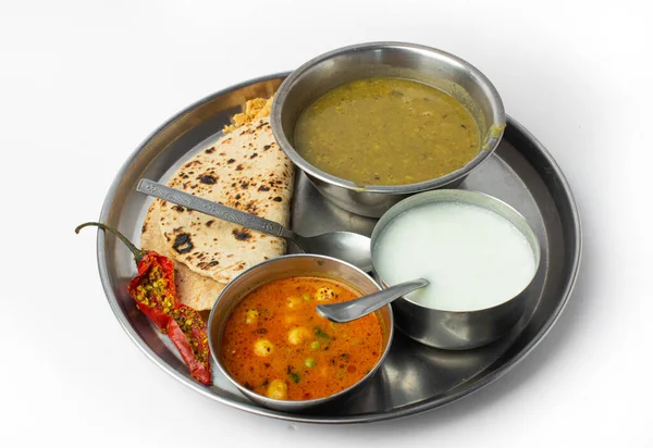 Indisk Hemgjord Mat Tallrik Eller Indian Thali Med Stålplåt Och — Stockfoto