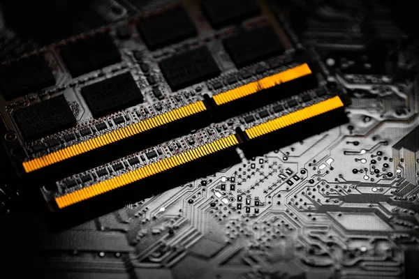 Makro Närbild Dator Ram Chip Och Moderkort Mörk Bakgrund — Stockfoto