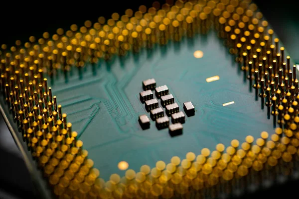 マクロメインCpu Pcプロセッサ回路基板上のマイクロチップとピンの閉鎖 — ストック写真