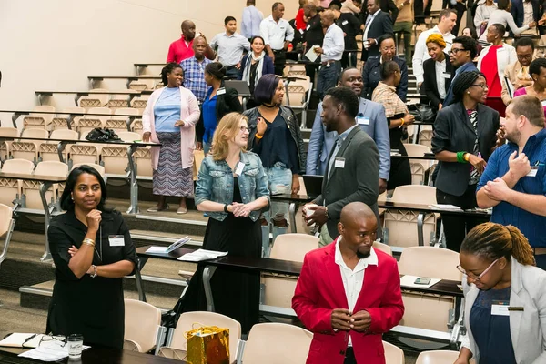Johannesburg, Güney Afrika - 16 Kasım 2016: Konferans salonunda bir iş konferansına katılan delegeler