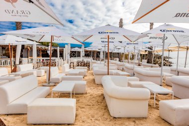 Cape Town, Güney Afrika - 12 Mayıs 2022: Grand Africa Cafe and Beachfront bar and restaurant