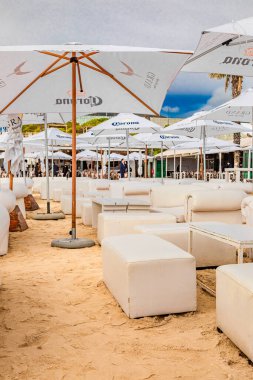 Cape Town, Güney Afrika - 12 Mayıs 2022: Grand Africa Cafe and Beachfront bar and restaurant