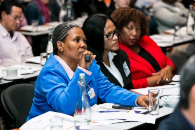 Johannesburg, Güney Afrika - 20 Ağustos 2014: Küçük bir konferansa katılan çeşitli delegeler