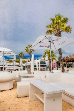Cape Town, Güney Afrika - 12 Mayıs 2022: Grand Africa Cafe and Beachfront bar and restaurant