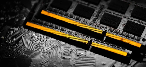 Makro Närbild Dator Ram Chip Och Moderkort Mörk Bakgrund — Stockfoto