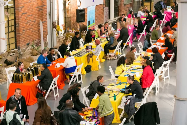 Johannesburg, Güney Afrika - 18 Mayıs 2013: Bir iş atölyesine katılan çeşitli delegeler