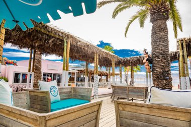 Cape Town, Güney Afrika - 12 Mayıs 2022: Grand Africa Cafe and Beachfront bar and restaurant