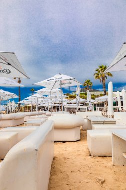 Cape Town, Güney Afrika - 12 Mayıs 2022: Grand Africa Cafe and Beachfront bar and restaurant