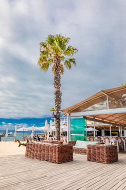 Cape Town, Güney Afrika - 12 Mayıs 2022: Grand Africa Cafe and Beachfront bar and restaurant