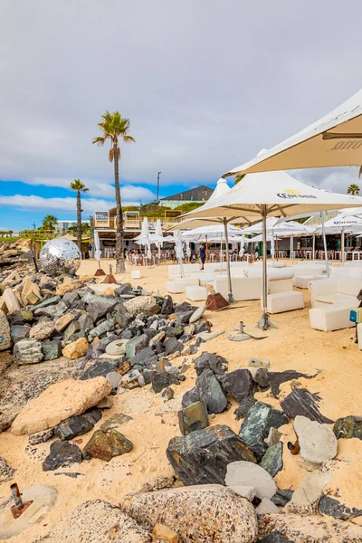 Cape Town, Güney Afrika - 12 Mayıs 2022: Grand Africa Cafe and Beachfront bar and restaurant