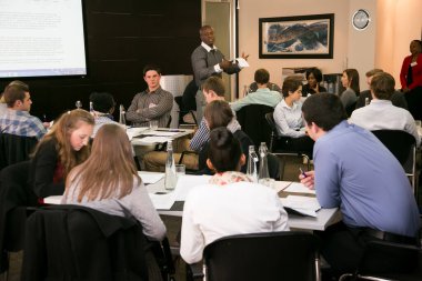 Johannesburg, Güney Afrika - 10 Haziran 2015: Üniversite öğrencileri bir atölyeye katılıyor