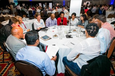 Johannesburg, Güney Afrika - 28 Kasım 2013: Bir ağ ve liderlik atölyesine katılan çeşitli delegeler