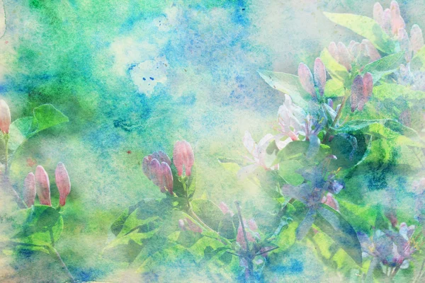 Grunge-Kunstwerk mit kleinen rosa Blüten und blauen und grünen Aquarellflecken — Stockfoto