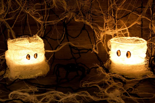 ev yapımı halloween mumlar ve örümcekler