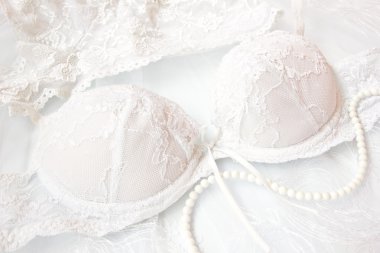 Beyaz İç Çamaşırı