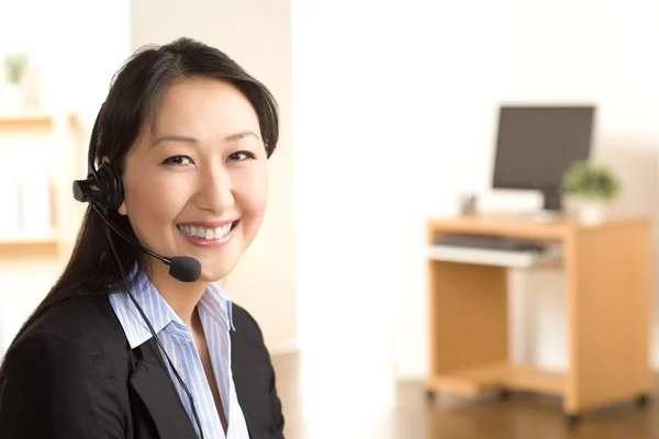 Asian woman at work — Stock Photo, Image