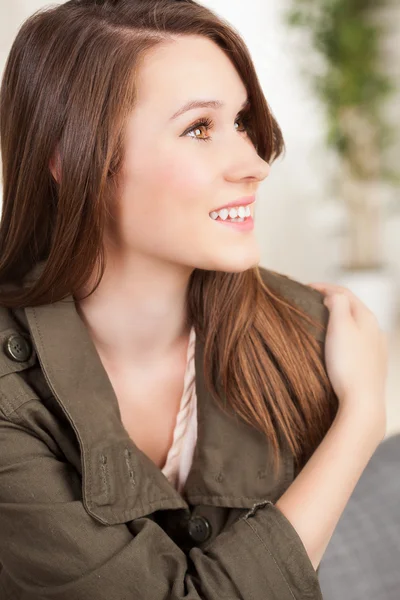 Headshot of beauiful white woman — Stock Photo, Image