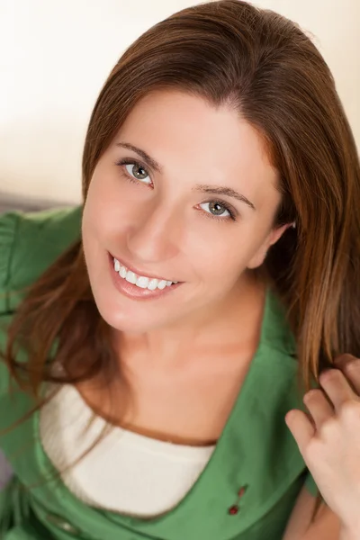 Beautiful woman with brown hair. — Stock Photo, Image