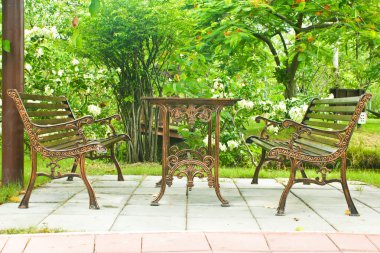güzel Bahçe Bahçe metal sandalye
